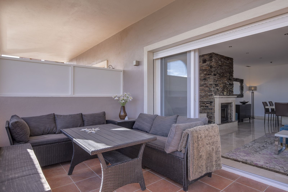 3 Bed Apartment for sale in Los Arqueros Costa Del Sol, Málaga, Spain