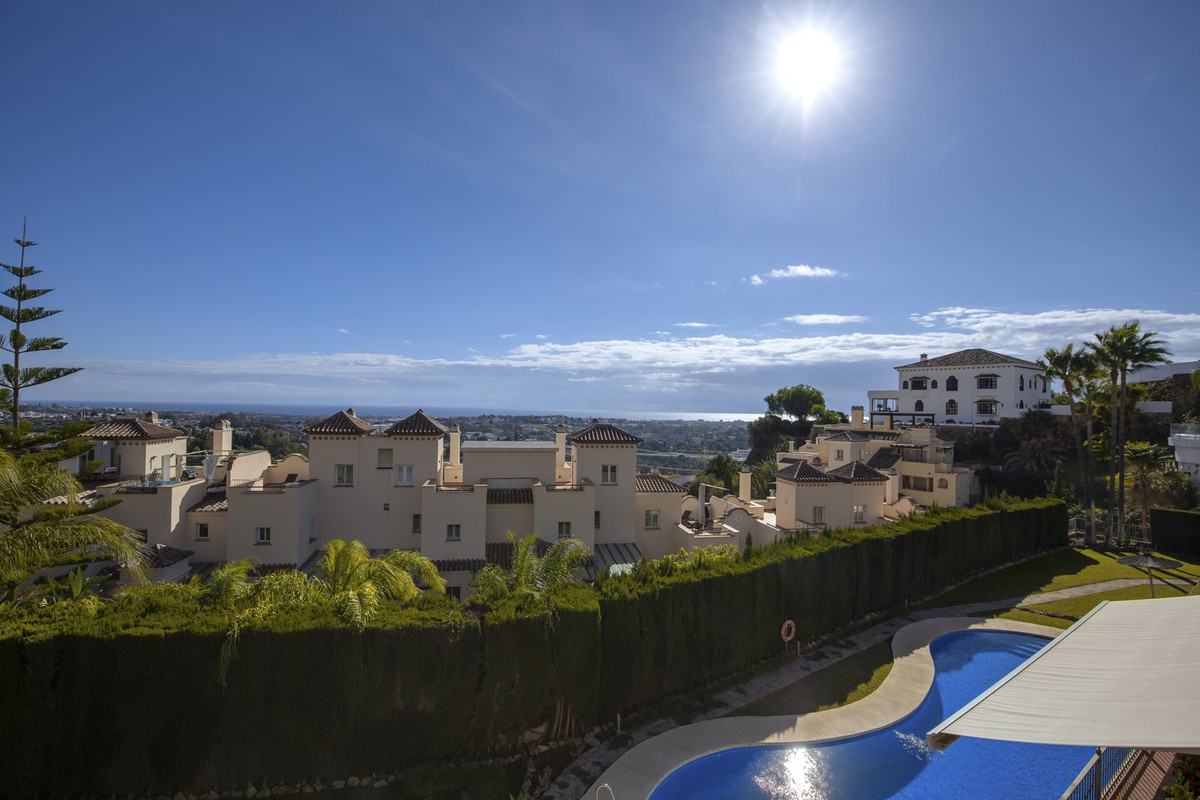 3 Bed Apartment for sale in Los Arqueros Costa Del Sol, Málaga, Spain