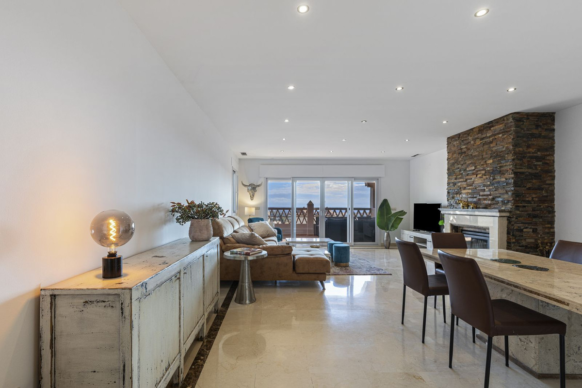 3 Bed Apartment for sale in Los Arqueros Costa Del Sol, Málaga, Spain
