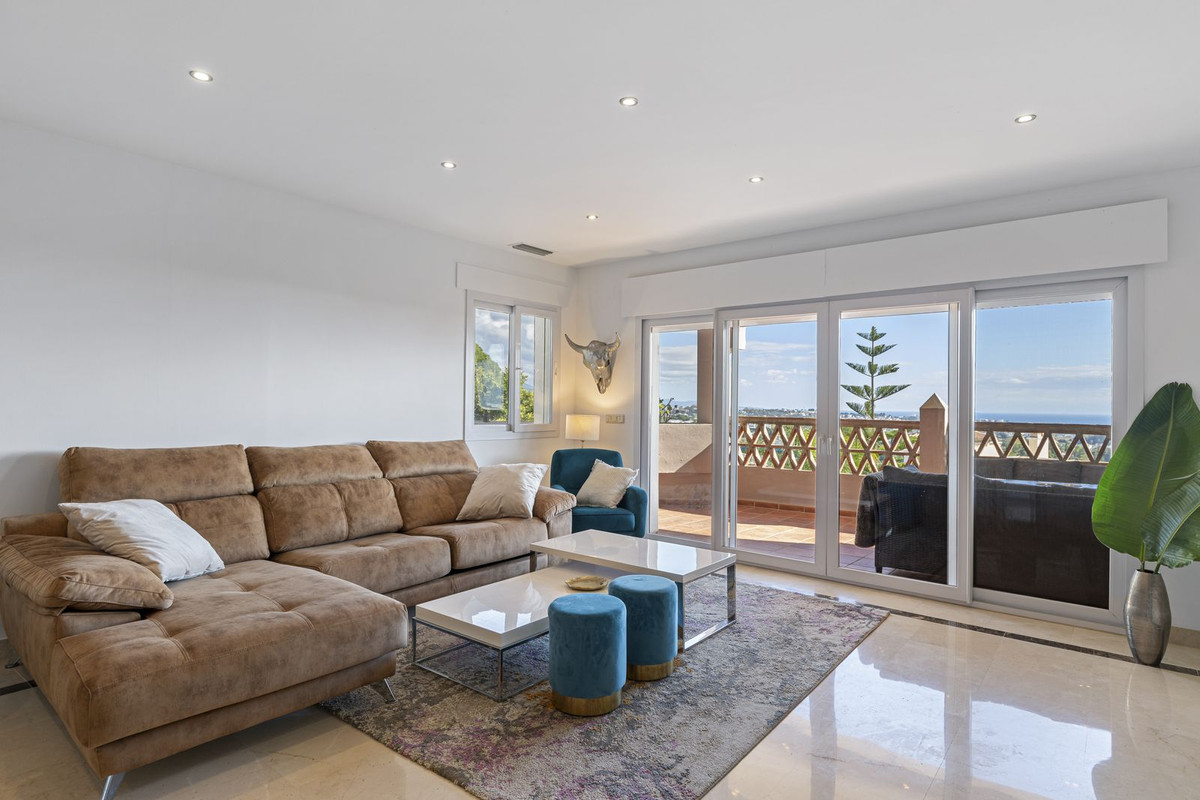 3 Bed Apartment for sale in Los Arqueros Costa Del Sol, Málaga, Spain
