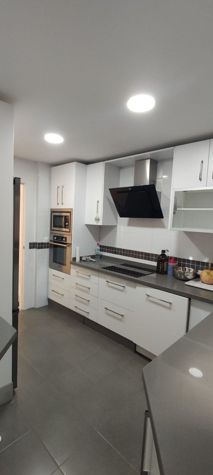 Se vende Apartamento Planta Media de 3 dormitorios en Costa Del Sol, Málaga, España
