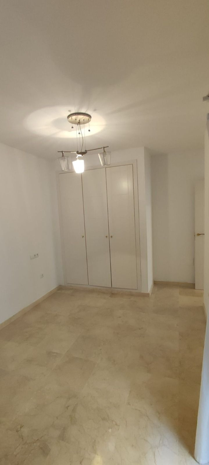 Se vende Apartamento Planta Media de 3 dormitorios en Costa Del Sol, Málaga, España