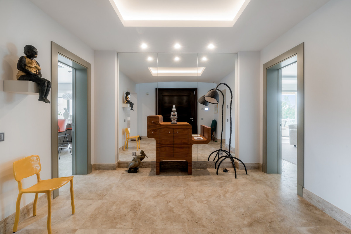 Se vende Villa - Chalet de 5 dormitorios en Costa Del Sol, Málaga, España