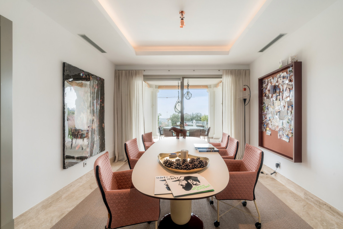 Se vende Villa - Chalet de 5 dormitorios en Costa Del Sol, Málaga, España