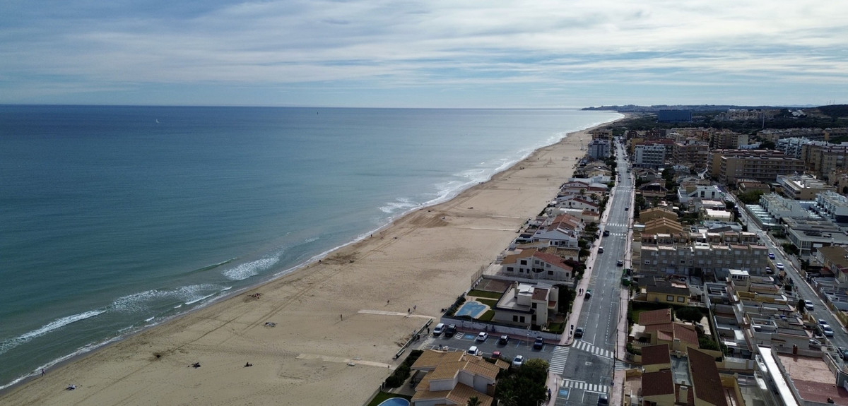 Se vende Apartamento Planta Media de 2 dormitorios en Costa Blanca, Alicante, España