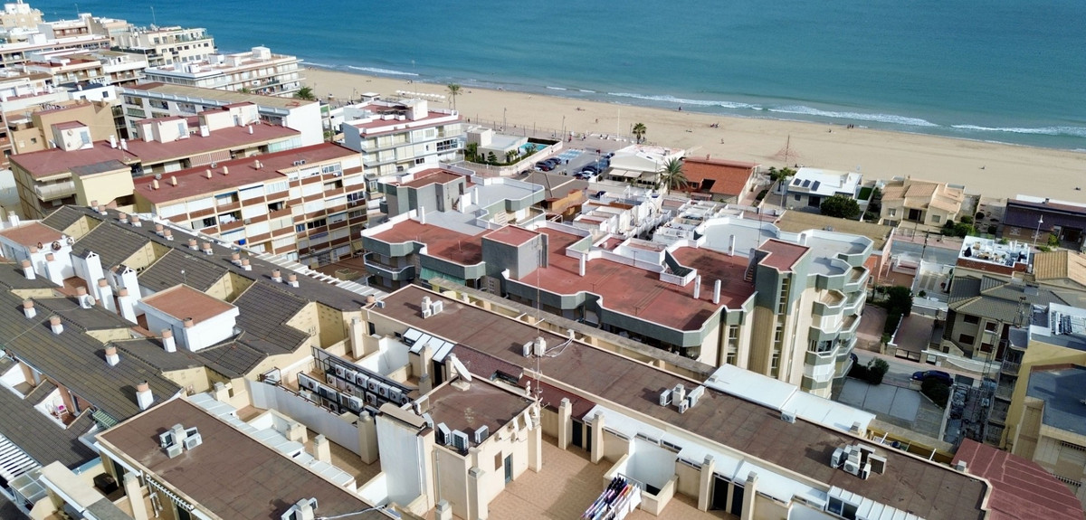 Se vende Apartamento Planta Media de 2 dormitorios en Costa Blanca, Alicante, España