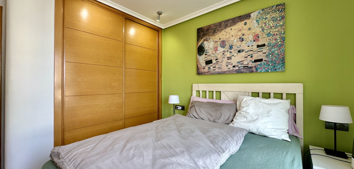 Se vende Apartamento Planta Media de 2 dormitorios en Costa Blanca, Alicante, España