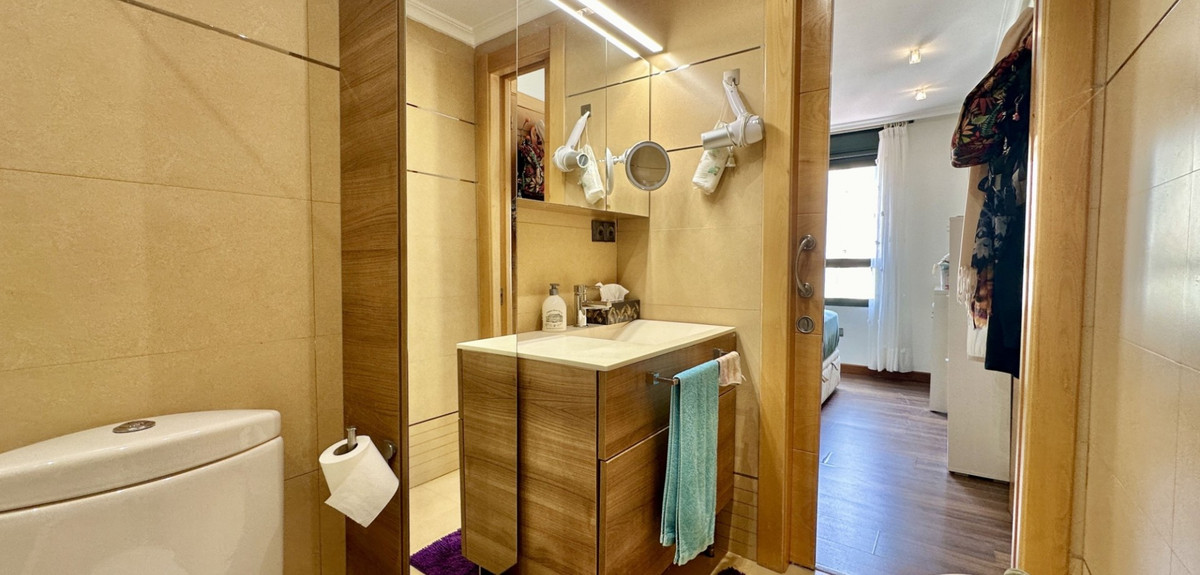 Se vende Apartamento Planta Media de 2 dormitorios en Costa Blanca, Alicante, España