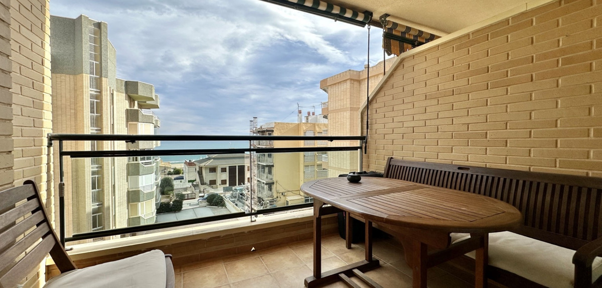 Se vende Apartamento Planta Media de 2 dormitorios en Costa Blanca, Alicante, España