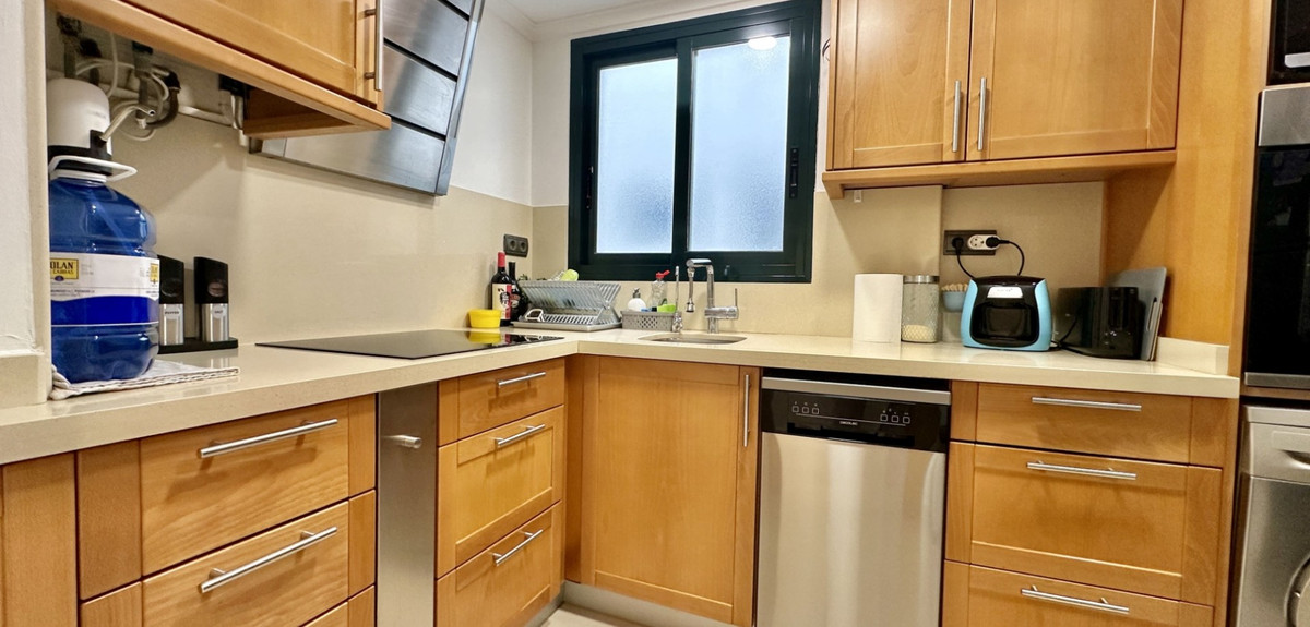 Se vende Apartamento Planta Media de 2 dormitorios en Costa Blanca, Alicante, España
