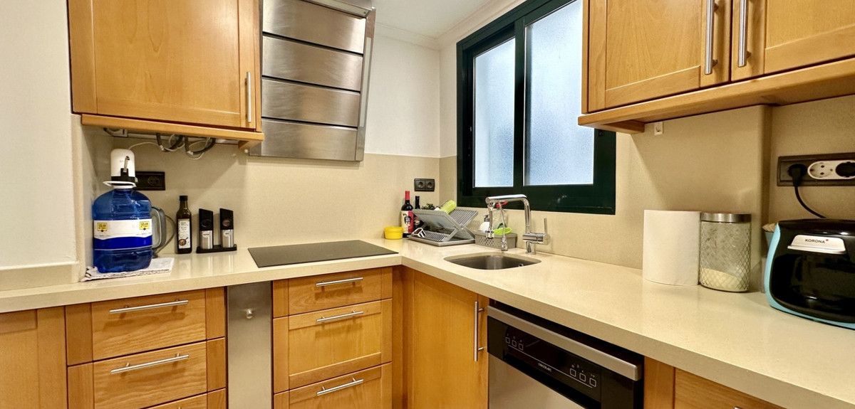 Se vende Apartamento Planta Media de 2 dormitorios en Costa Blanca, Alicante, España