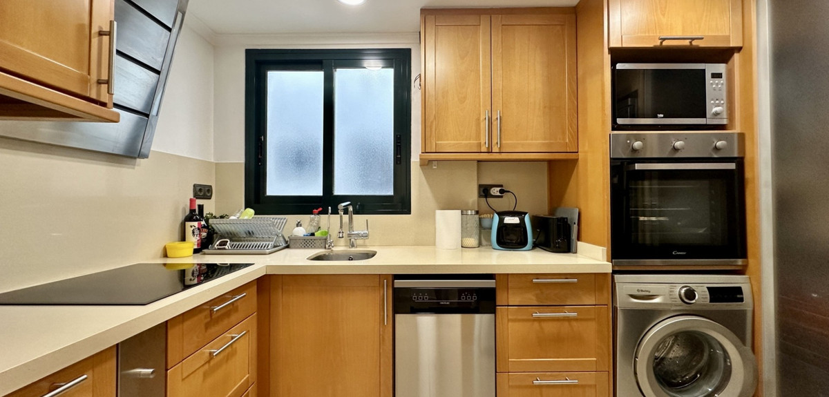 Se vende Apartamento Planta Media de 2 dormitorios en Costa Blanca, Alicante, España