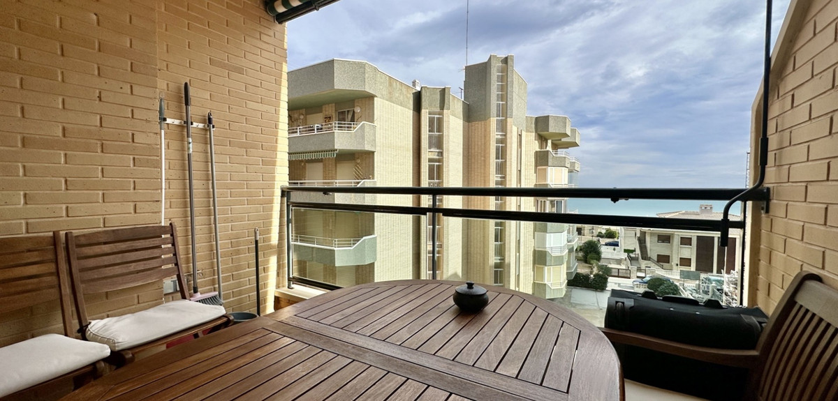 Se vende Apartamento Planta Media de 2 dormitorios en Costa Blanca, Alicante, España
