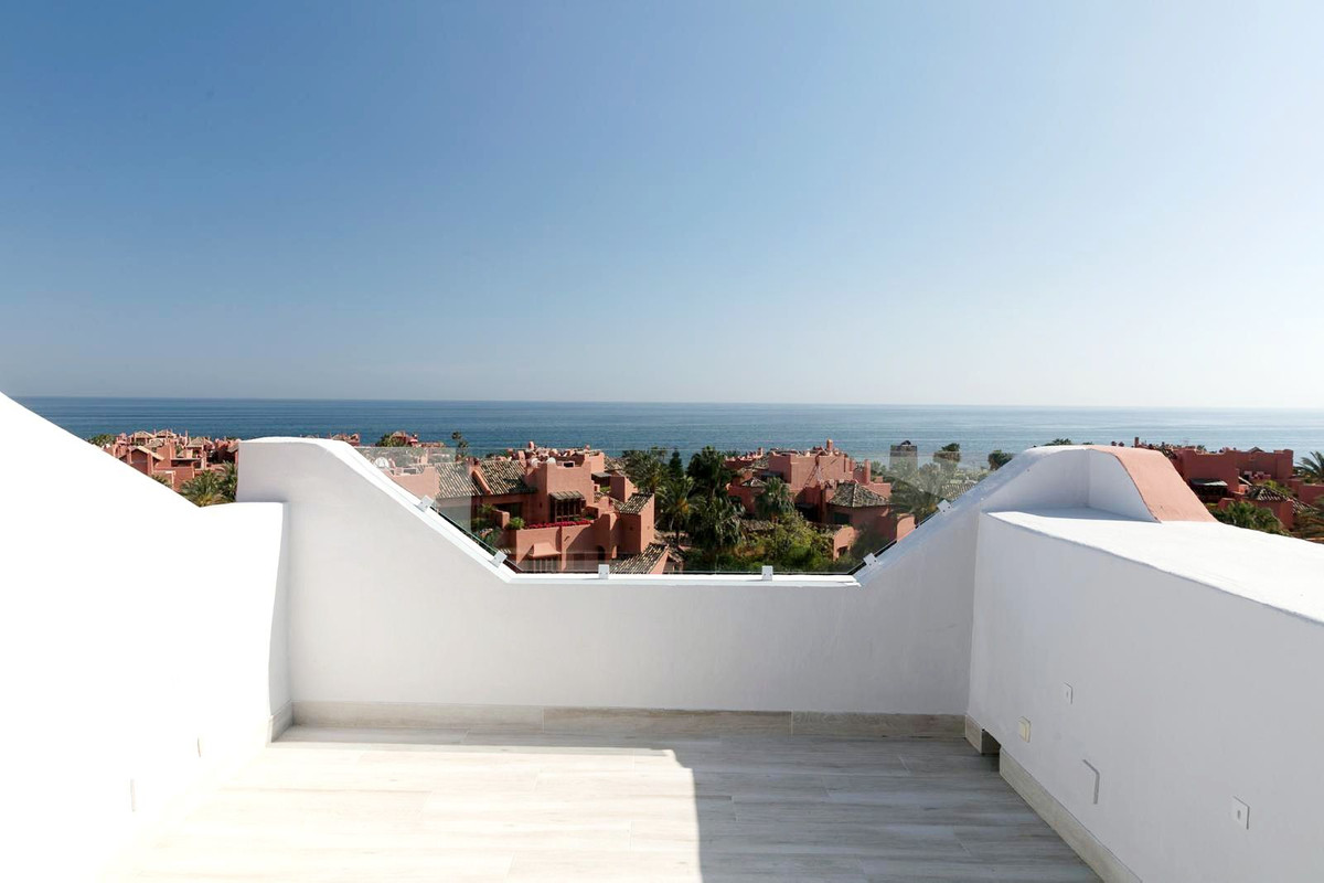 3 Bed Apartment for sale in New Golden Mile Costa Del Sol, Málaga, Spain
