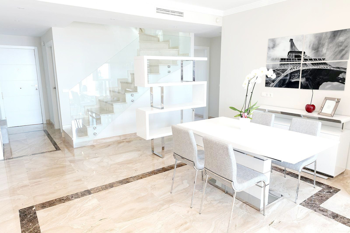 3 Bed Apartment for sale in New Golden Mile Costa Del Sol, Málaga, Spain