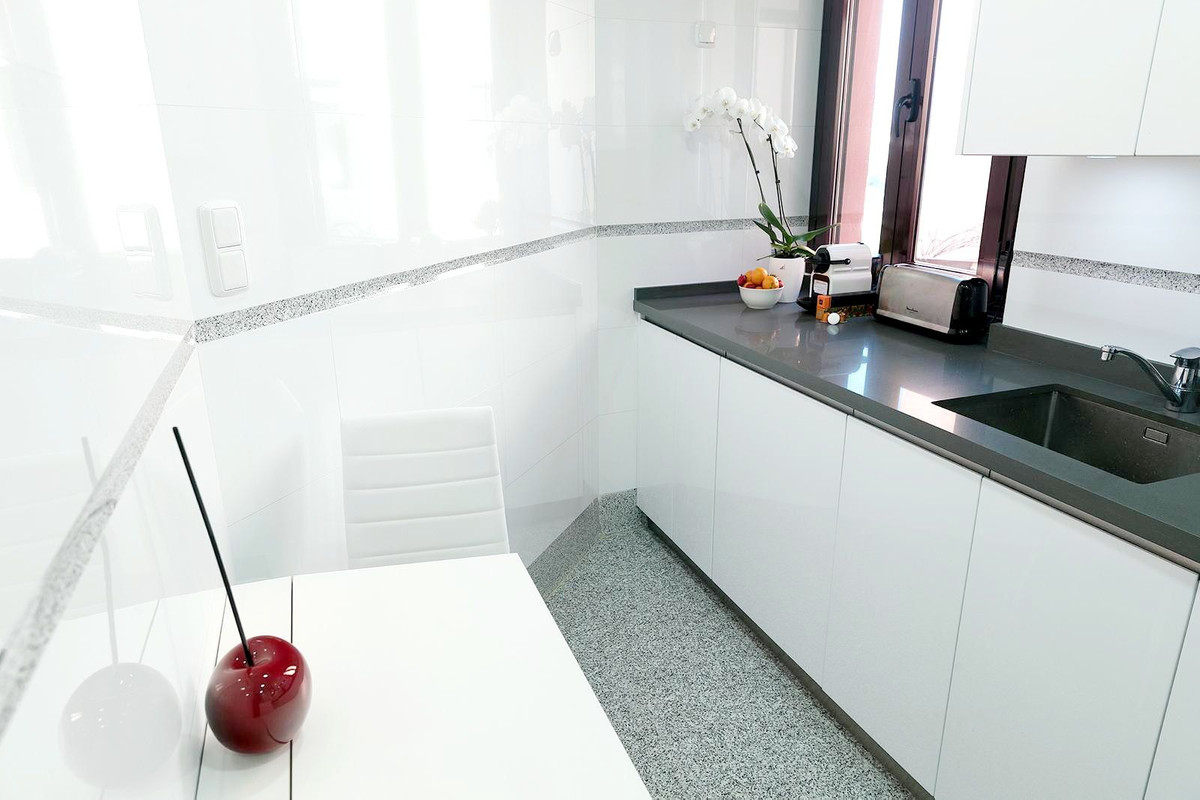 3 Bed Apartment for sale in New Golden Mile Costa Del Sol, Málaga, Spain