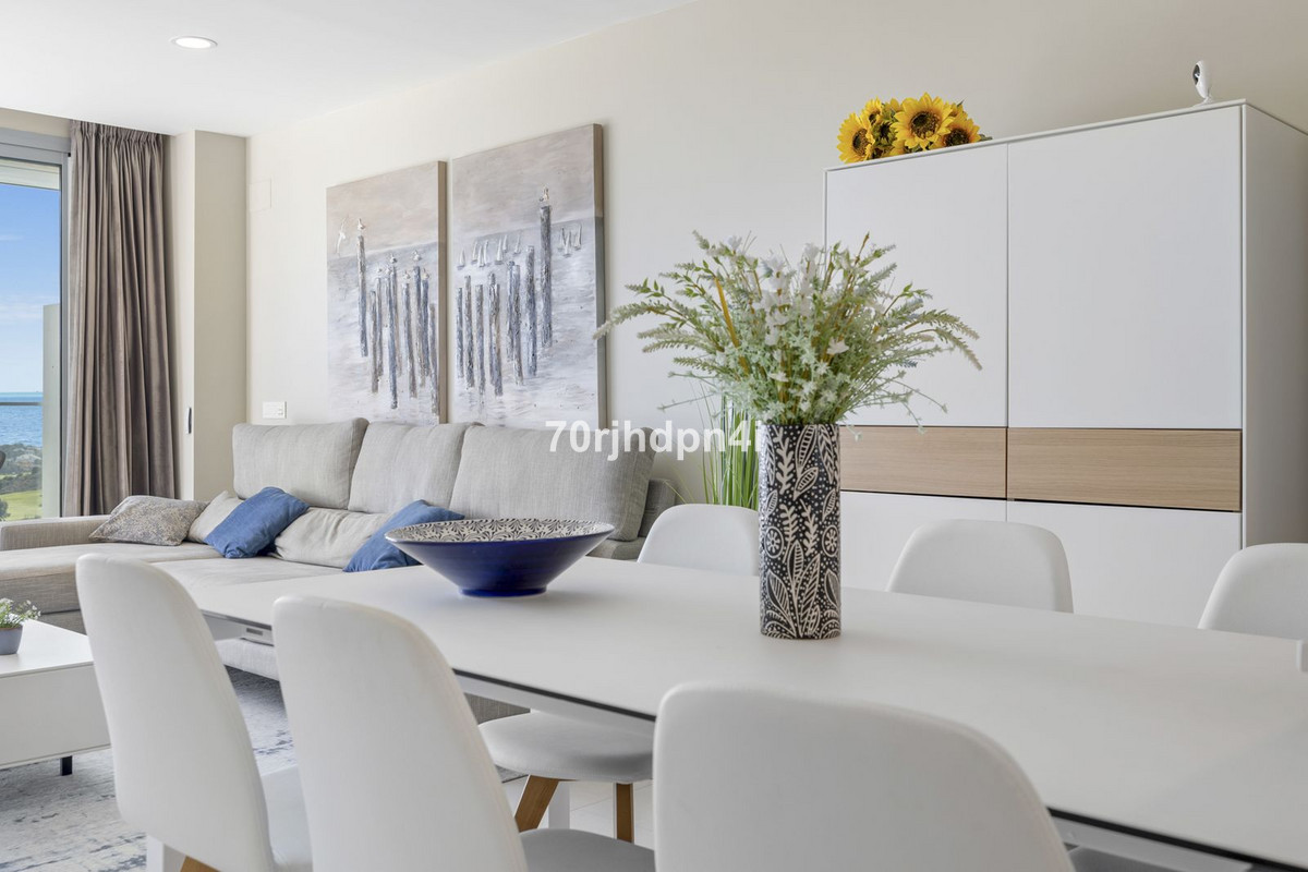 Se vende Apartamento Planta Media de 2 dormitorios en Costa Del Sol, Málaga, España