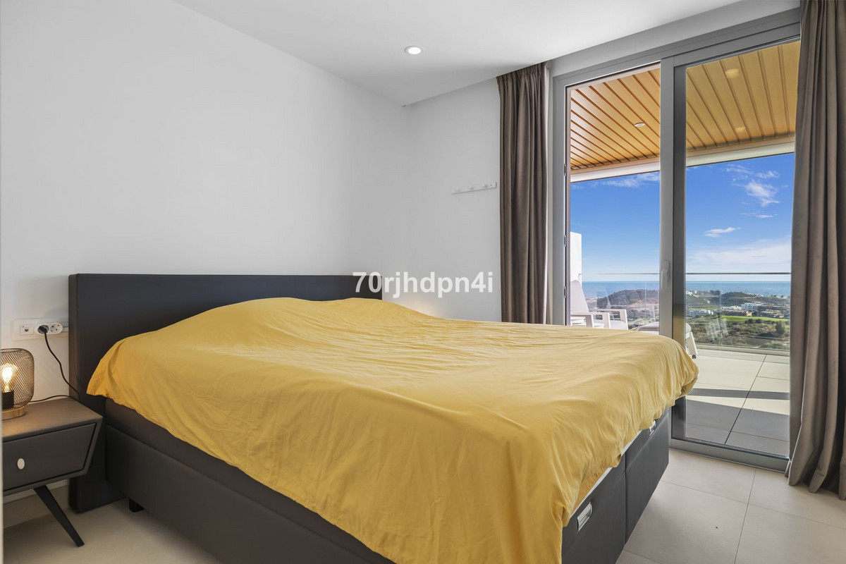 Se vende Apartamento Planta Media de 2 dormitorios en Costa Del Sol, Málaga, España
