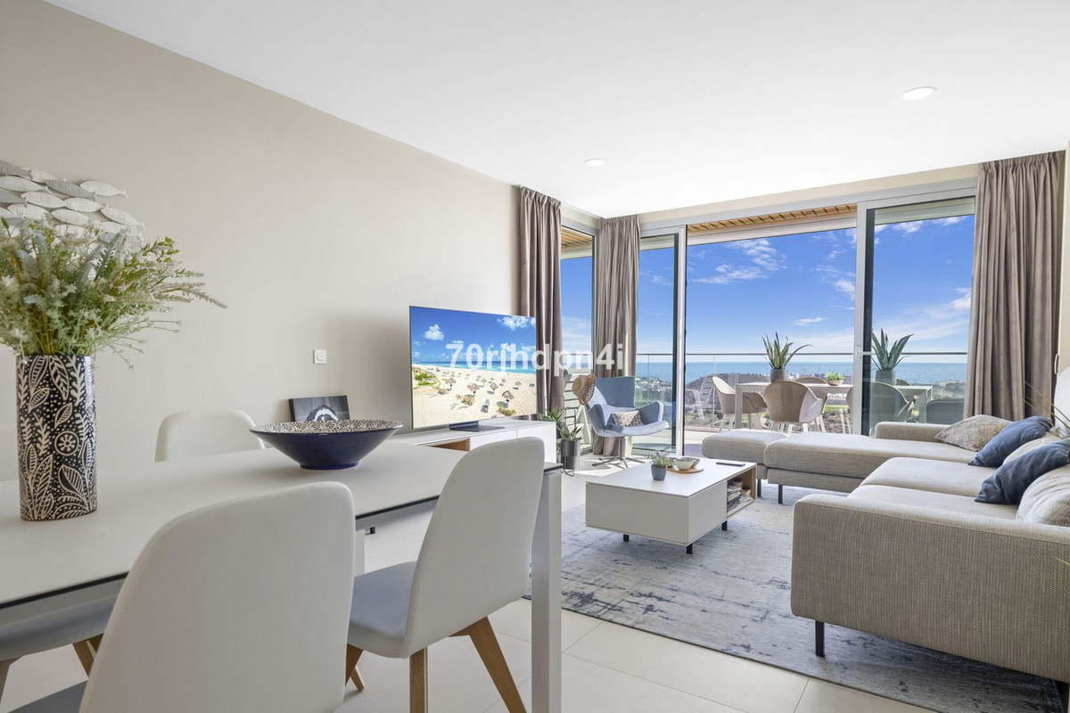 Se vende Apartamento Planta Media de 2 dormitorios en Costa Del Sol, Málaga, España