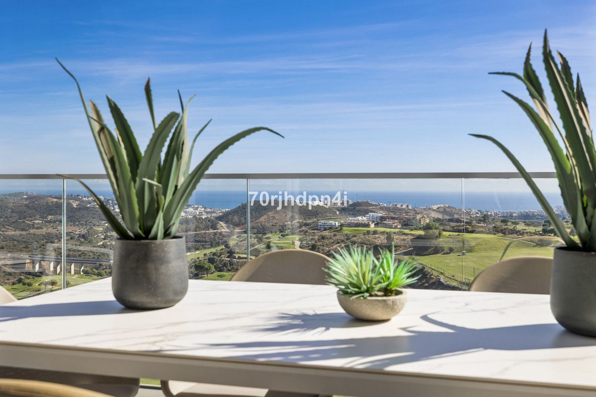 Se vende Apartamento Planta Media de 2 dormitorios en Costa Del Sol, Málaga, España