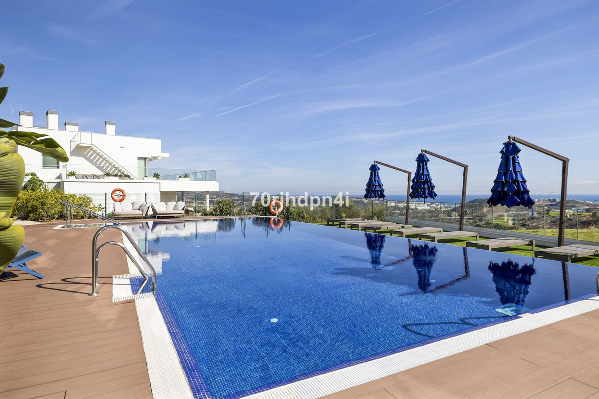 Se vende Apartamento Planta Media de 2 dormitorios en Costa Del Sol, Málaga, España
