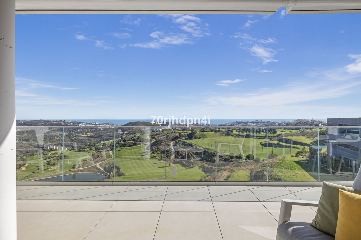 Se vende Apartamento Planta Media de 2 dormitorios en Costa Del Sol, Málaga, España