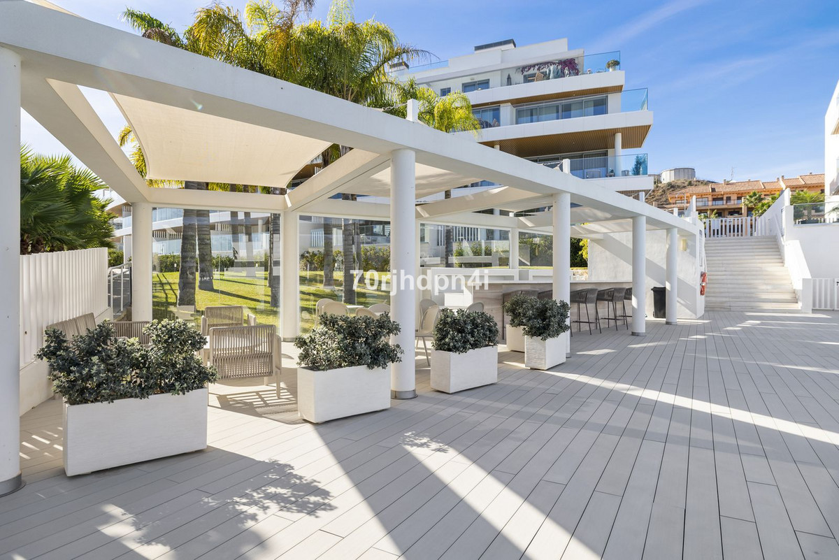 Se vende Apartamento Planta Media de 2 dormitorios en Costa Del Sol, Málaga, España
