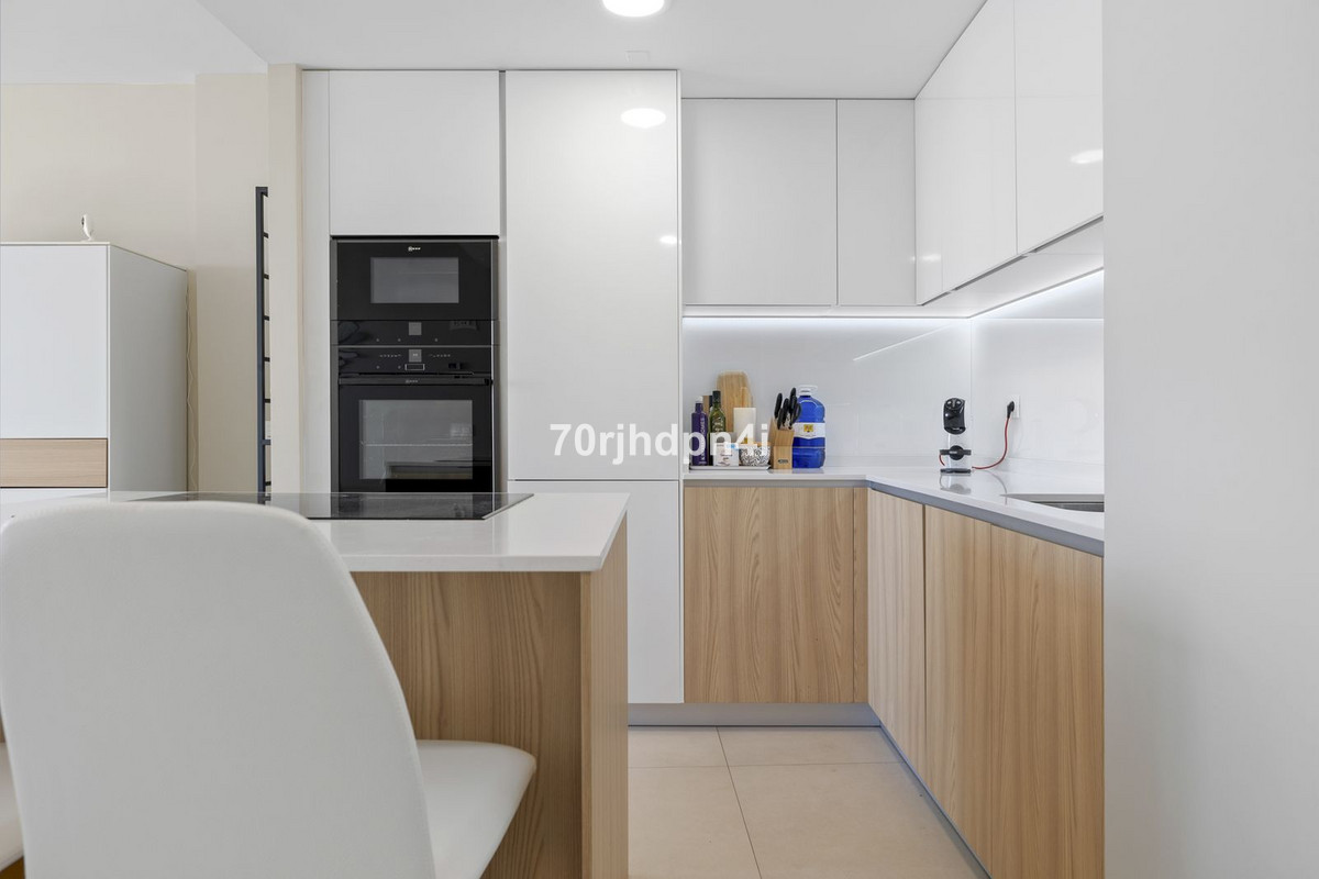 Se vende Apartamento Planta Media de 2 dormitorios en Costa Del Sol, Málaga, España