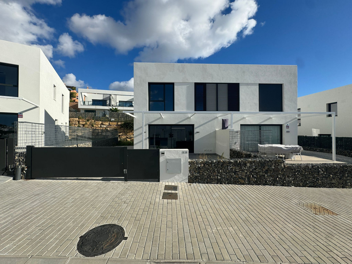 4 Bed Townhouse for sale in Riviera Del Sol Costa Del Sol, Málaga, Spain