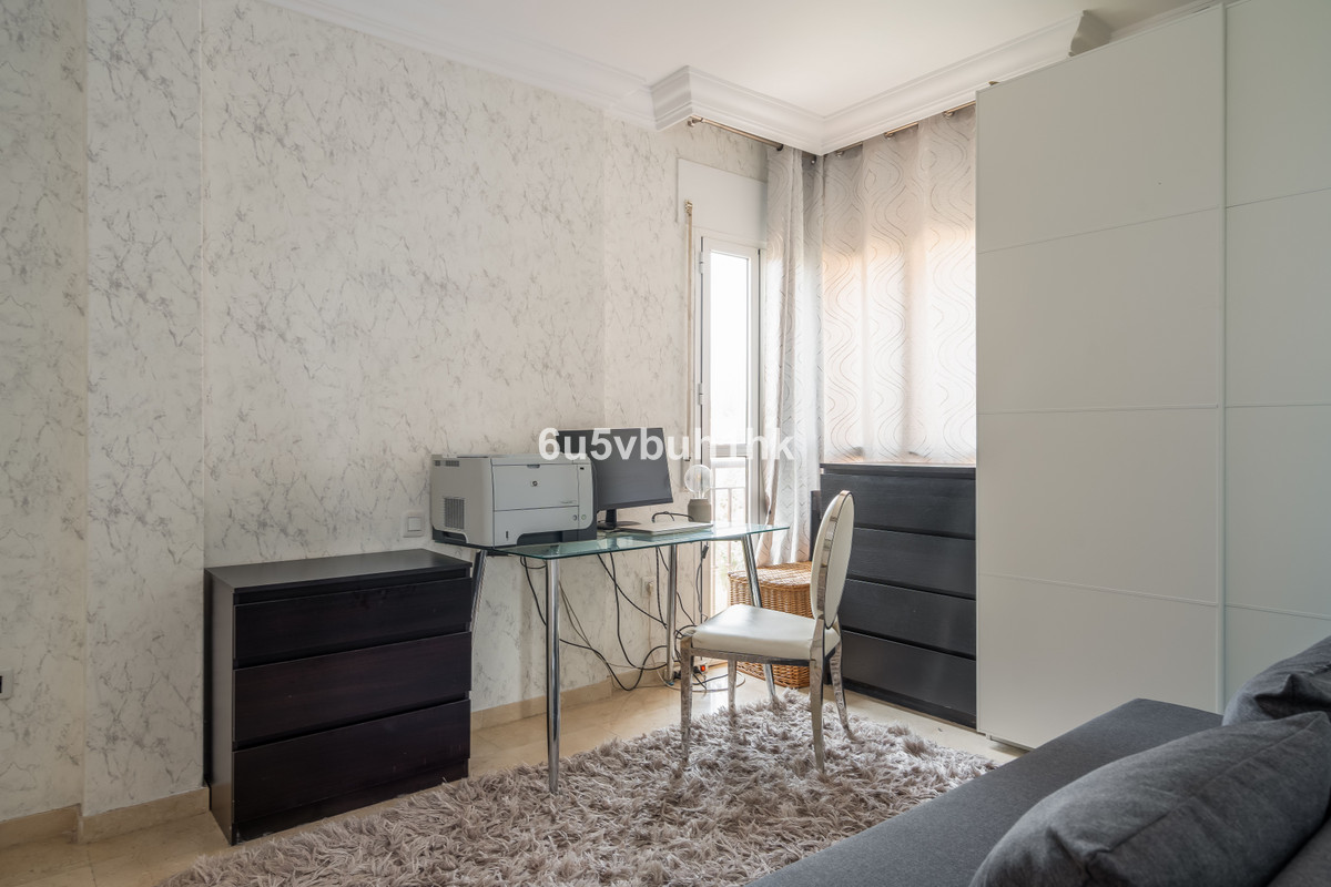 4 Bed Townhouse for sale in Sierrezuela Costa Del Sol, Málaga, Spain