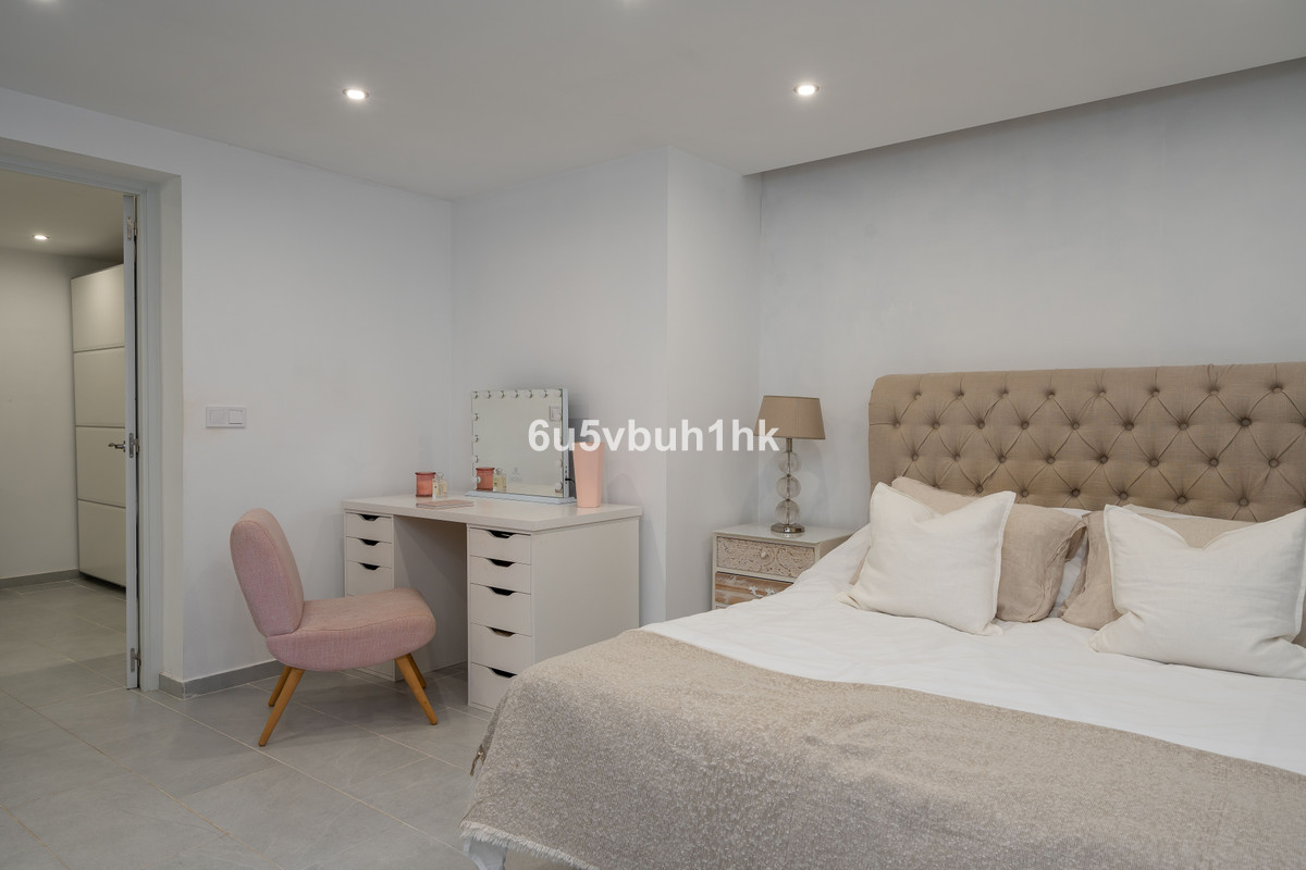 4 Bed Townhouse for sale in Sierrezuela Costa Del Sol, Málaga, Spain
