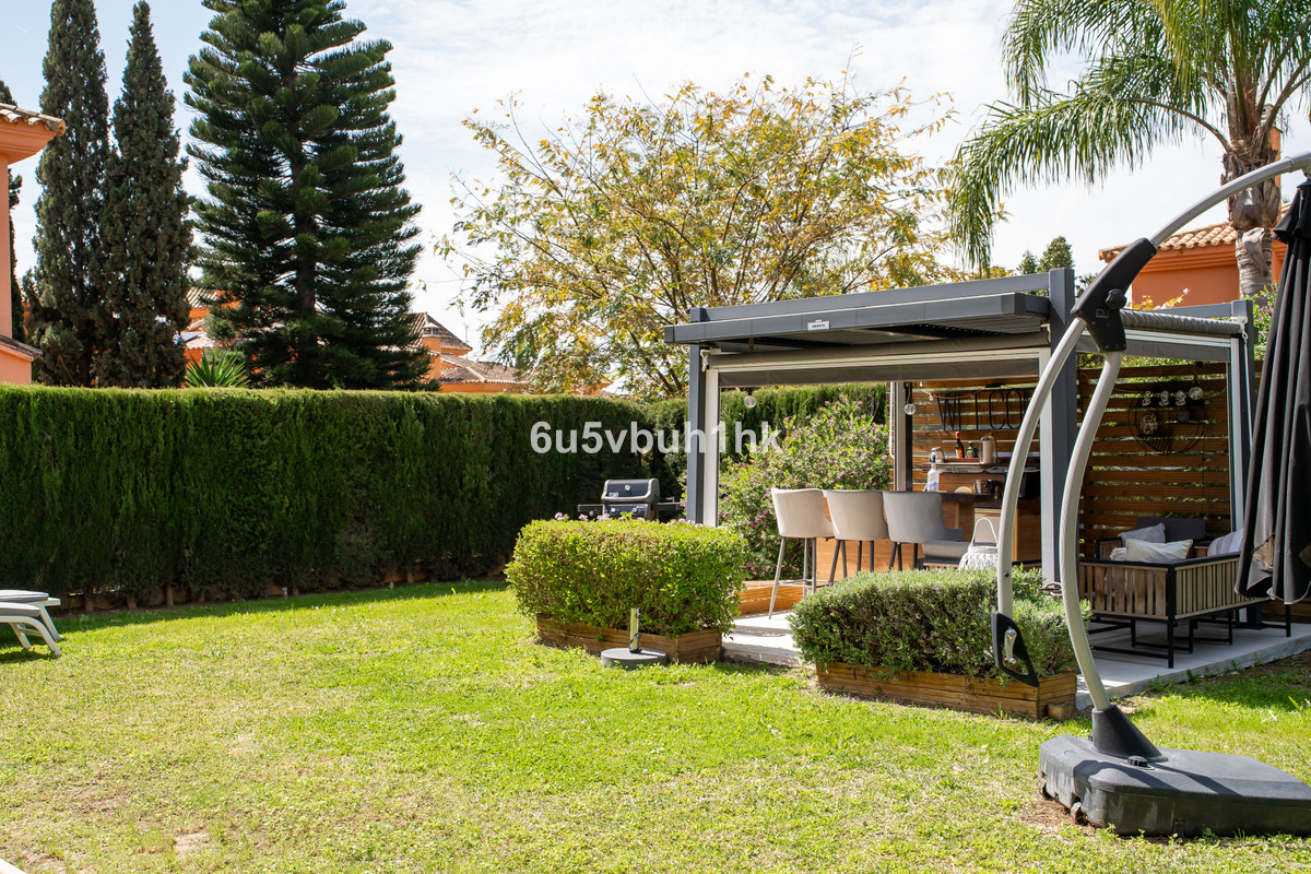 4 Bed Townhouse for sale in Sierrezuela Costa Del Sol, Málaga, Spain