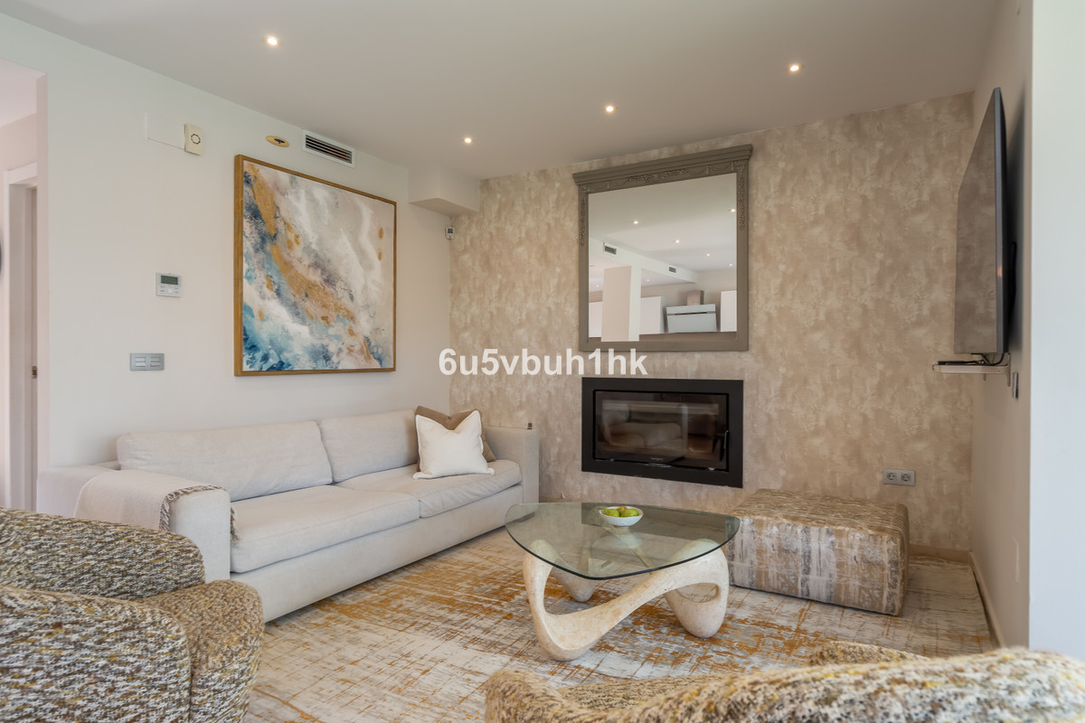 4 Bed Townhouse for sale in Sierrezuela Costa Del Sol, Málaga, Spain