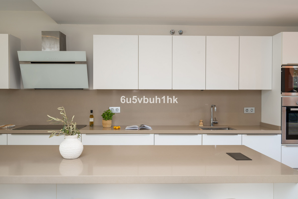 4 Bed Townhouse for sale in Sierrezuela Costa Del Sol, Málaga, Spain