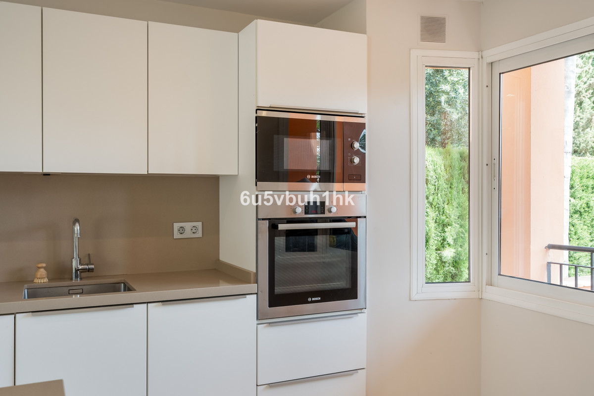 4 Bed Townhouse for sale in Sierrezuela Costa Del Sol, Málaga, Spain