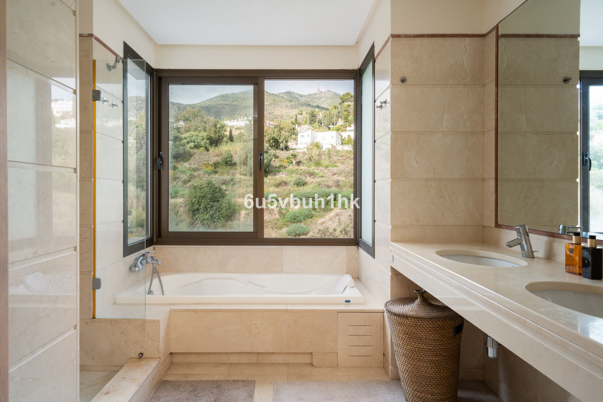 Se vende Pareada de 3 dormitorios en Costa Del Sol, Málaga, España