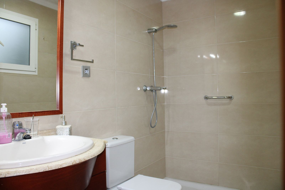 Se vende Pareada de 1 dormitorios en Costa Del Sol East, Málaga, España