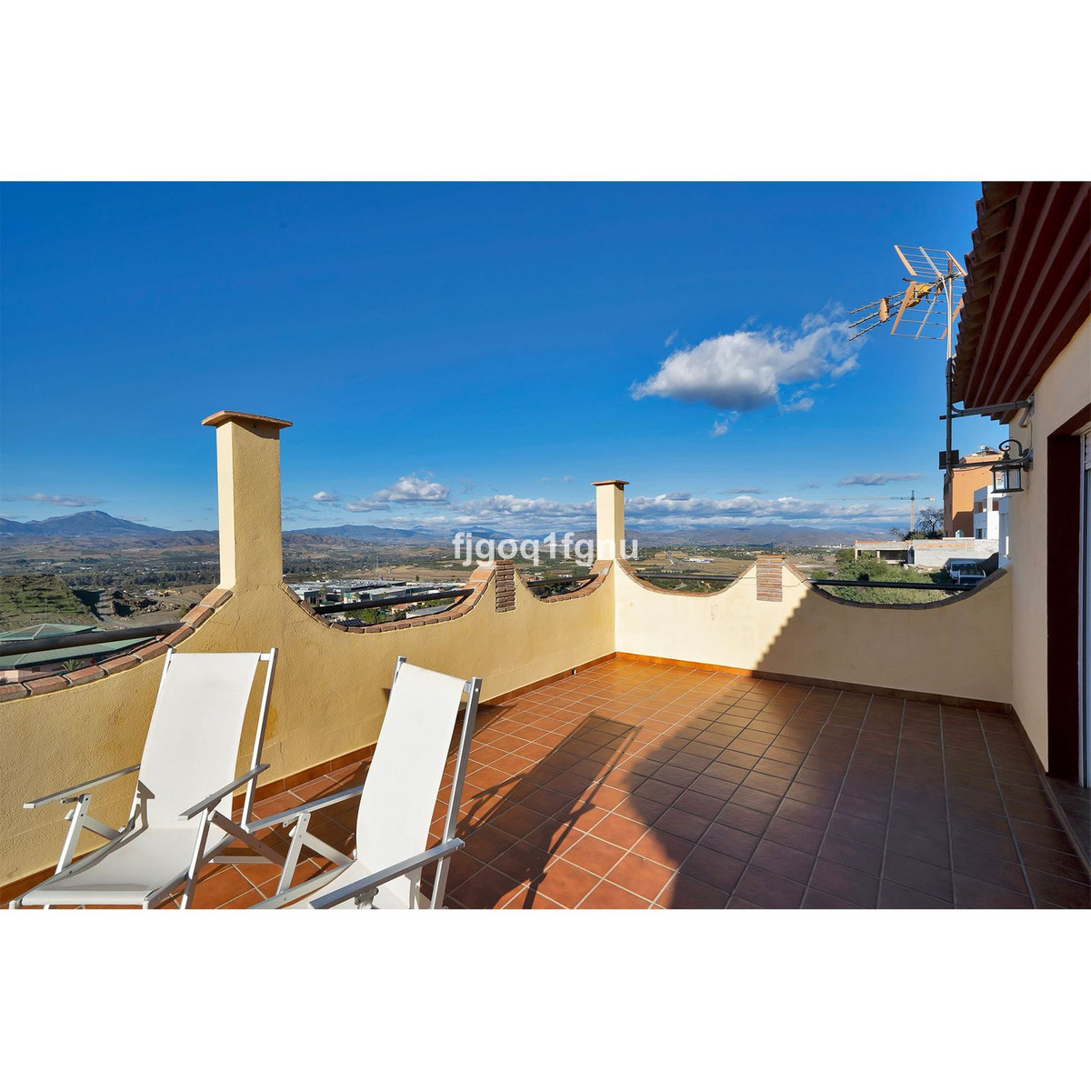Se vende Villa - Chalet de 3 dormitorios en Costa Del Sol, Málaga, España