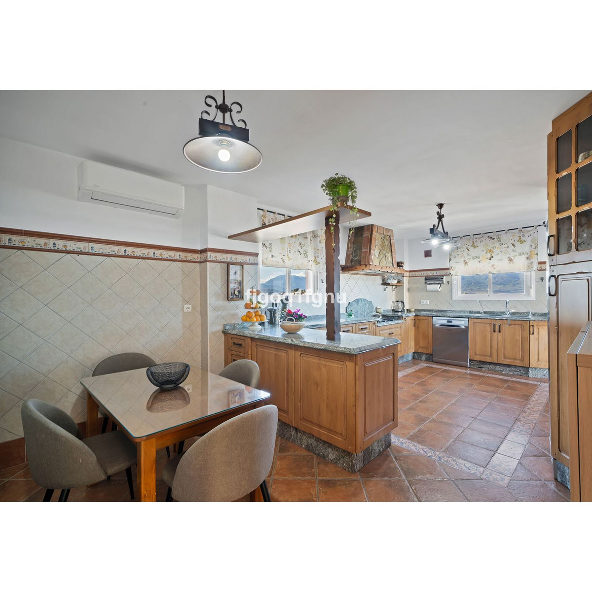 Se vende Villa - Chalet de 3 dormitorios en Costa Del Sol, Málaga, España