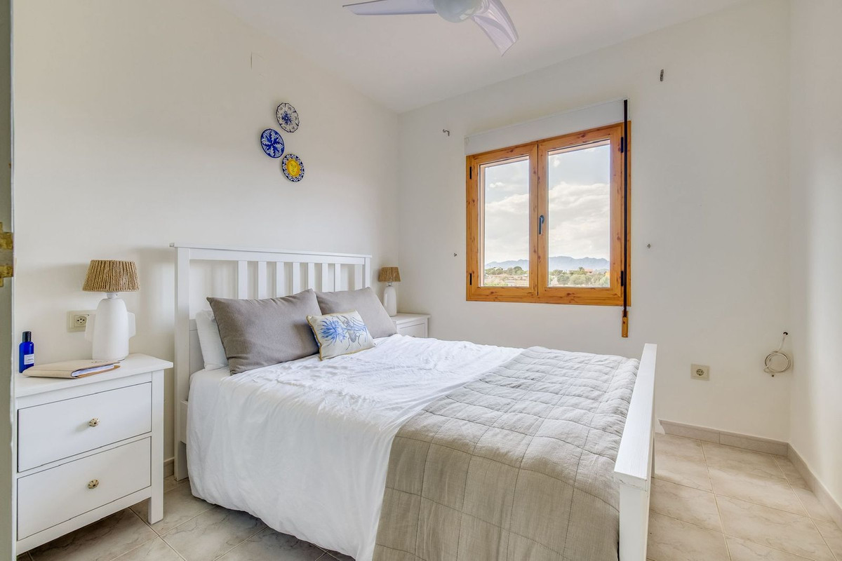 Se vende Pareada de 3 dormitorios en Costa Blanca, Alicante, España