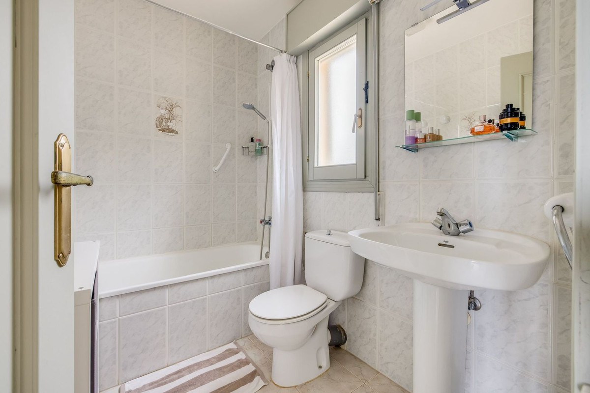 Se vende Pareada de 3 dormitorios en Costa Blanca, Alicante, España