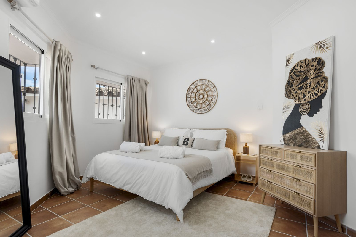5 Bed Townhouse for sale in Las Chapas Costa Del Sol, Málaga, Spain