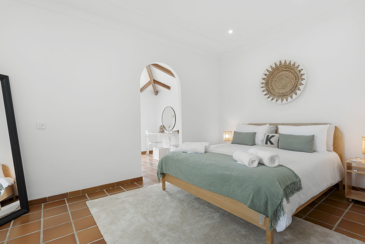 5 Bed Townhouse for sale in Las Chapas Costa Del Sol, Málaga, Spain