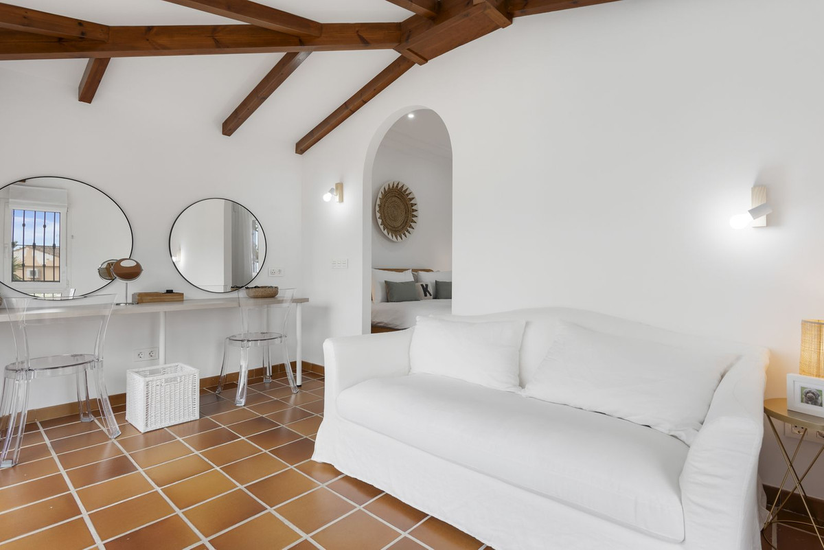 5 Bed Townhouse for sale in Las Chapas Costa Del Sol, Málaga, Spain