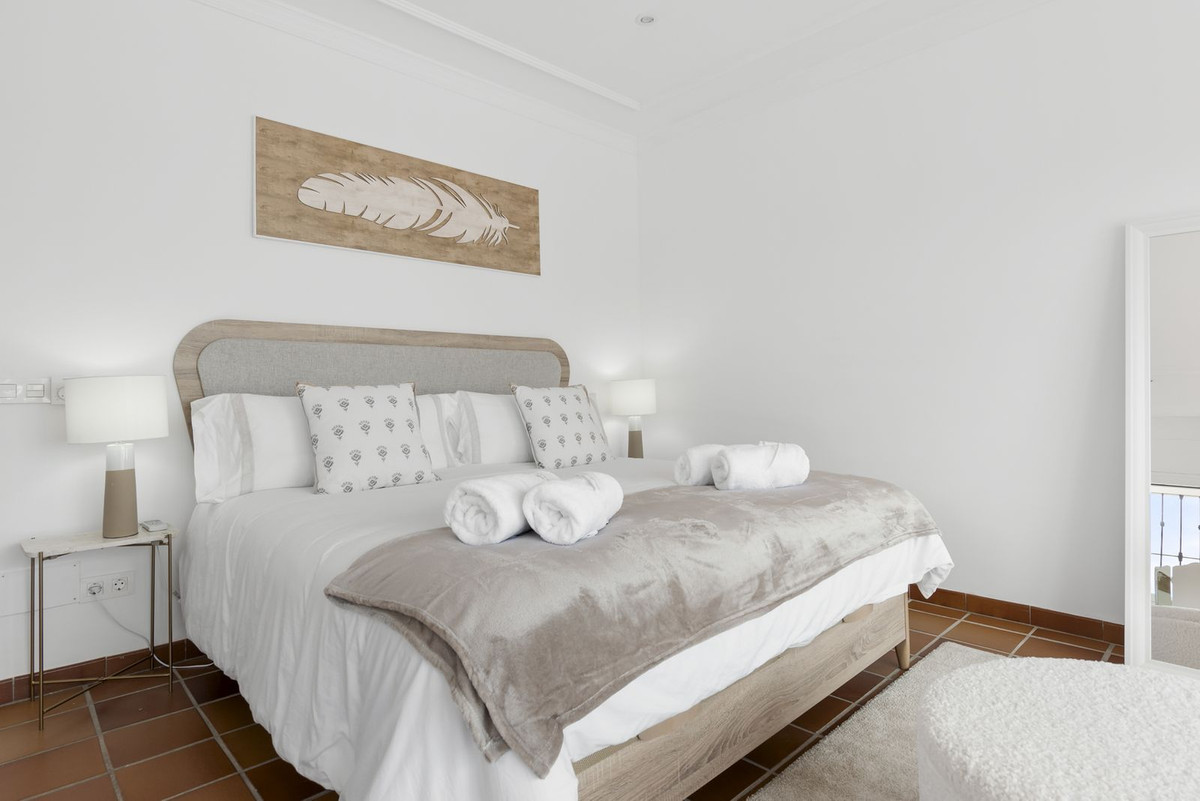 5 Bed Townhouse for sale in Las Chapas Costa Del Sol, Málaga, Spain