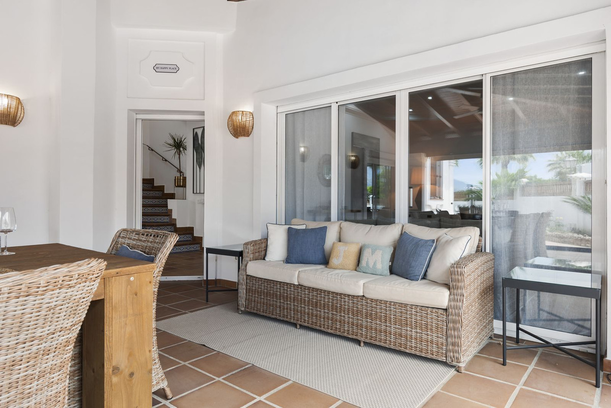 5 Bed Townhouse for sale in Las Chapas Costa Del Sol, Málaga, Spain