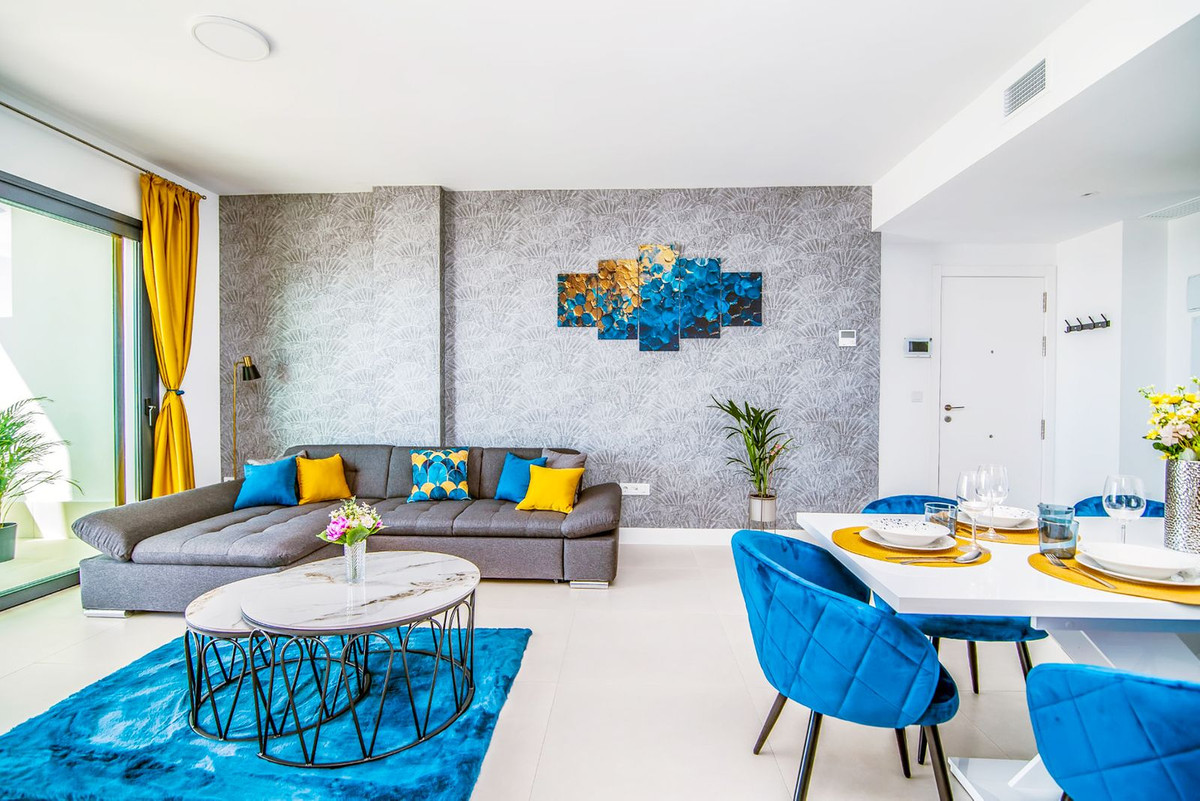 3 Bed Apartment for sale in Fuengirola Costa Del Sol, Málaga, Spain