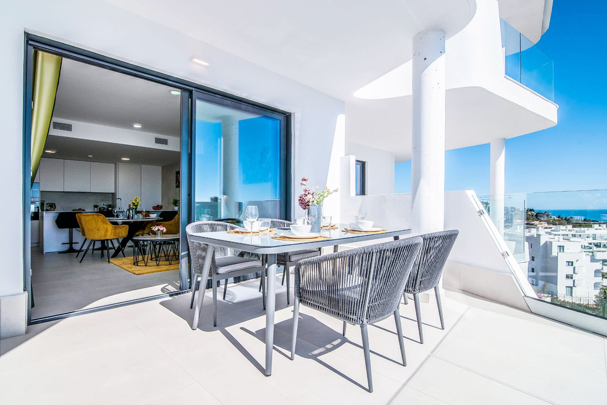 2 Bed Apartment for sale in Fuengirola Costa Del Sol, Málaga, Spain