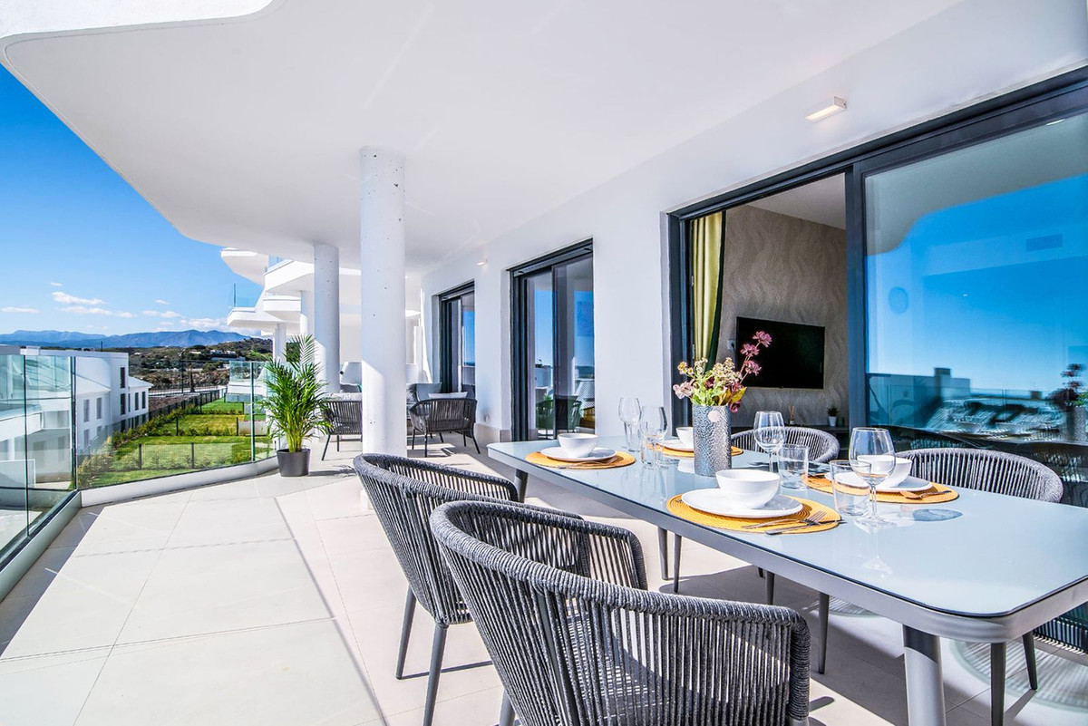 2 Bed Apartment for sale in Fuengirola Costa Del Sol, Málaga, Spain