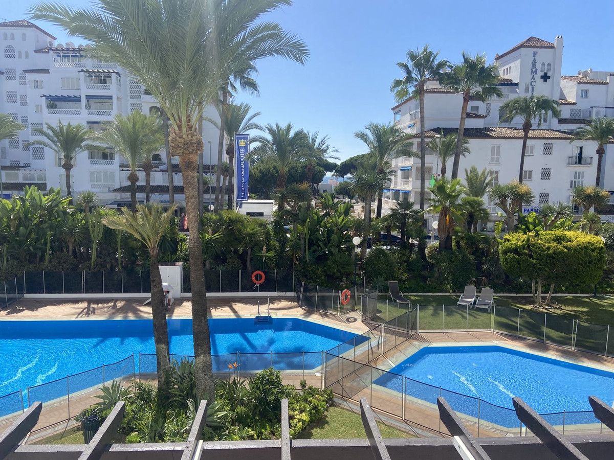 3 Bed Apartment for sale in Puerto Banús Costa Del Sol, Málaga, Spain